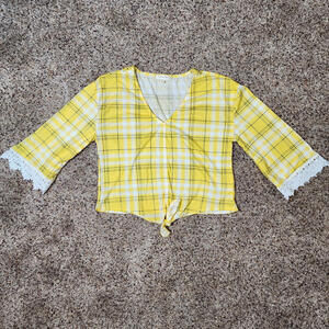 Paper & Tee Shirt Blouse Women's Size Medium Bright Yellow Plaid